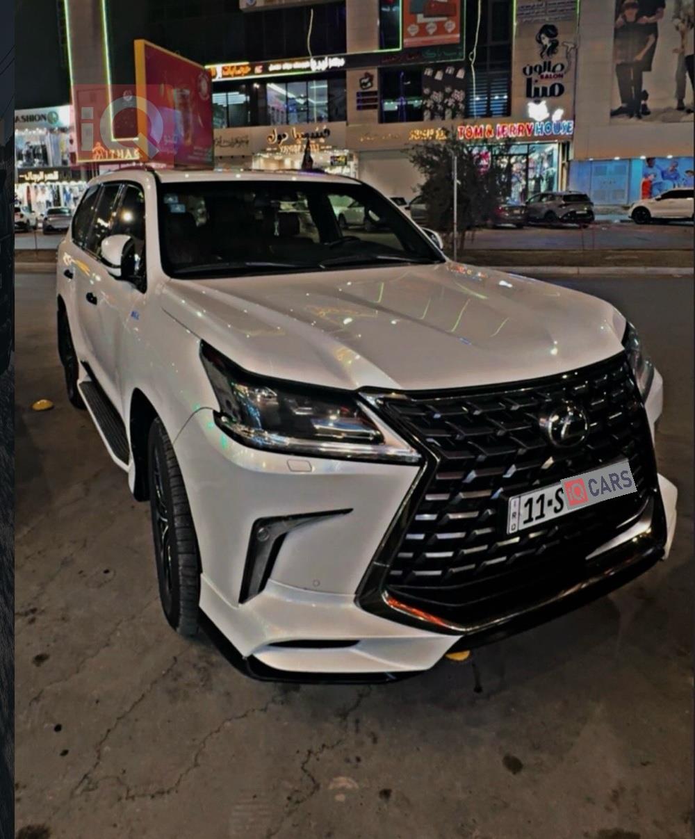 Lexus LX